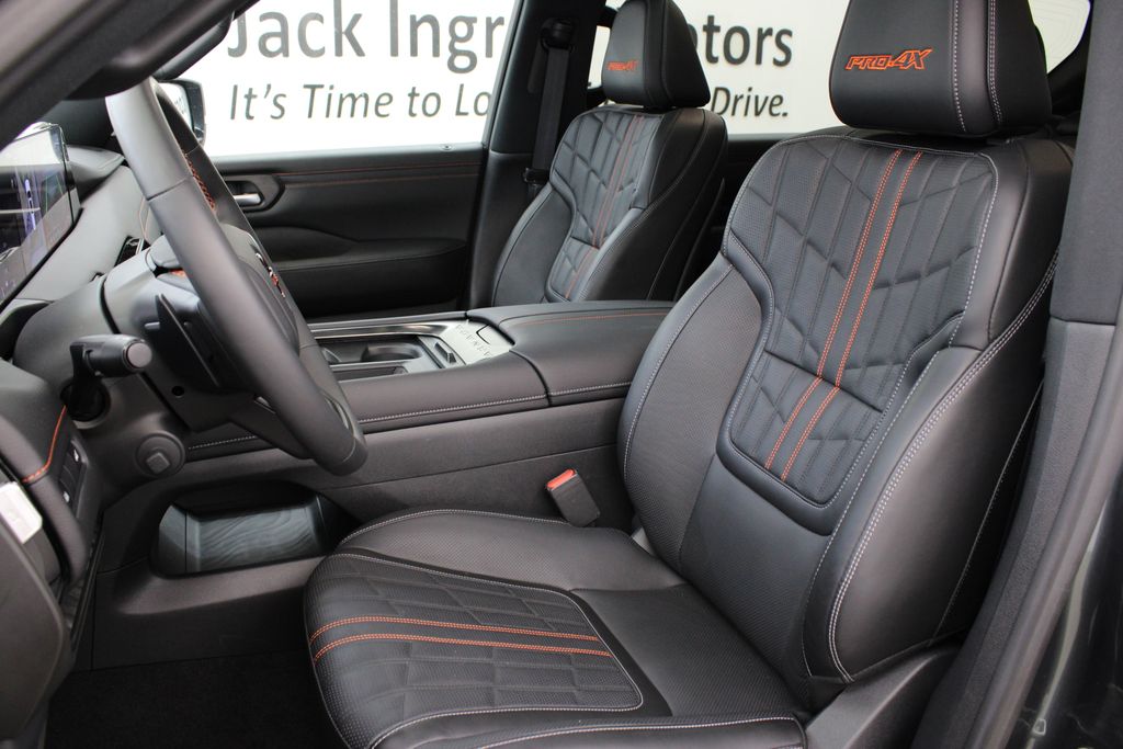 2026 Nissan Armada PRO-4X - Photo 15