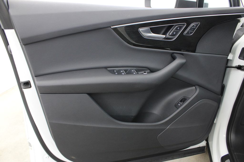 2022 Audi Q7 Premium - Photo 17