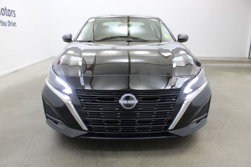 2025 Nissan Altima SV - Photo 7