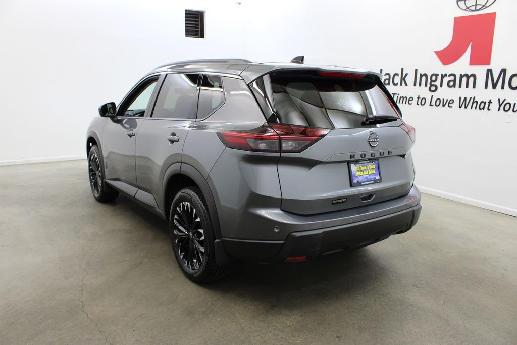 New 2026 Nissan Rogue Dark Armor SUV