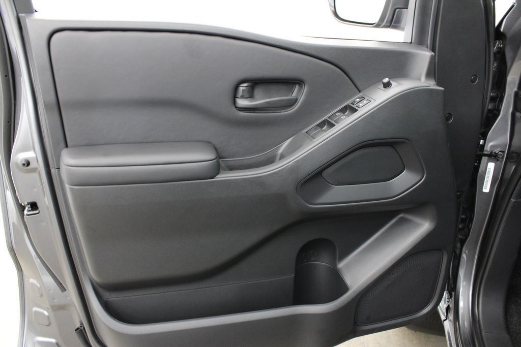 2026 Nissan Frontier SV - Photo 15