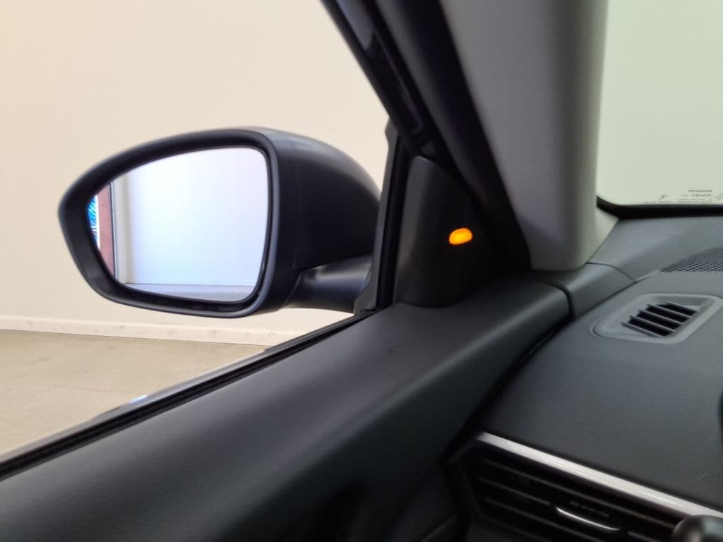 2025 Nissan Altima S - Photo 20