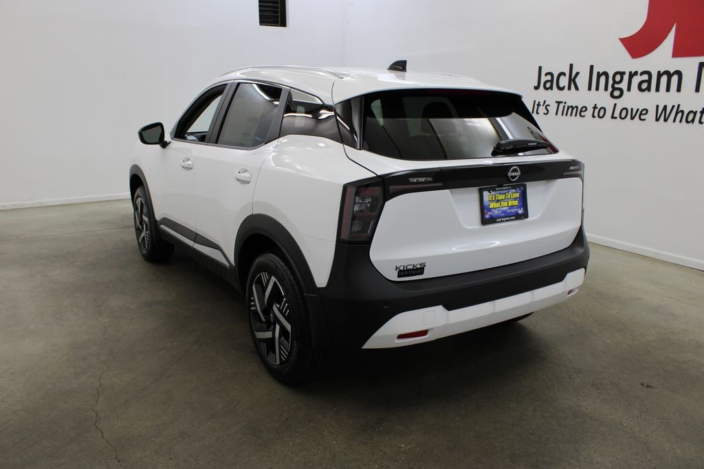 New 2026 Nissan Kicks SV SUV