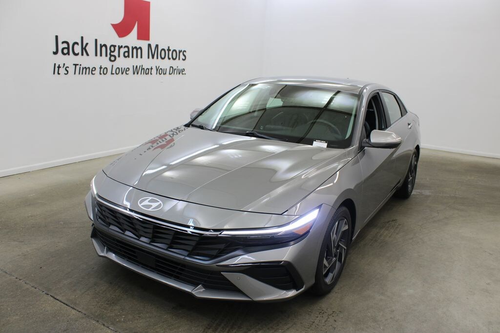 Used 2024 Hyundai Elantra Hybrid Limited Sedan