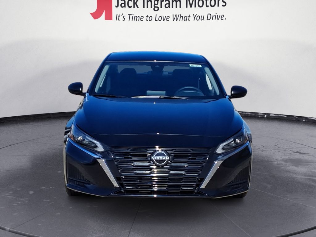 2025 Nissan Altima S - Photo 8