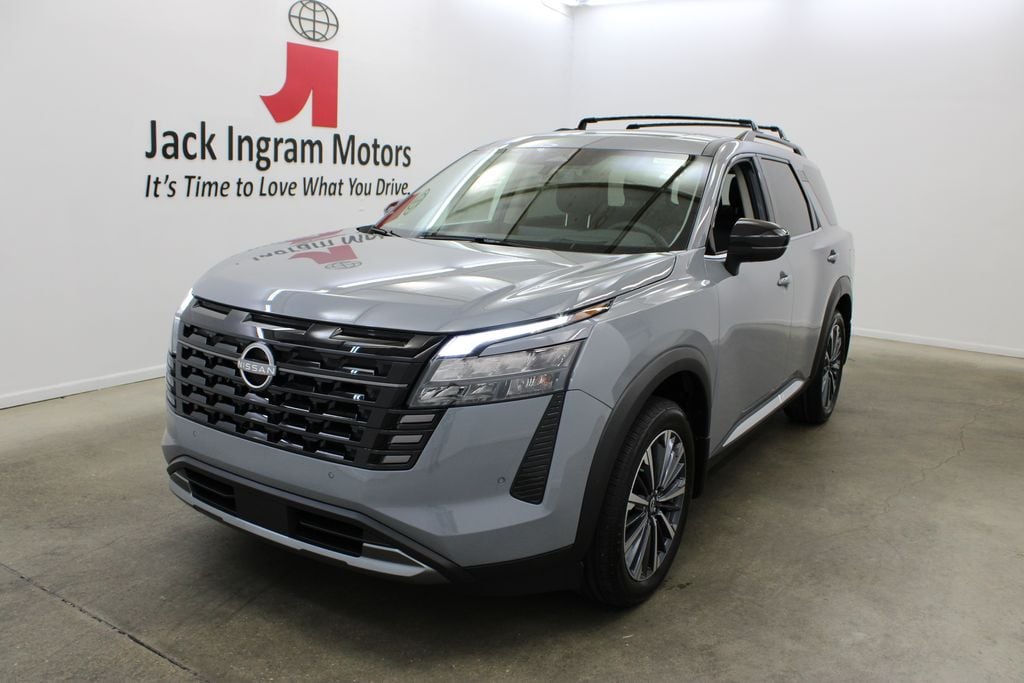 New 2026 Nissan Pathfinder Platinum SUV