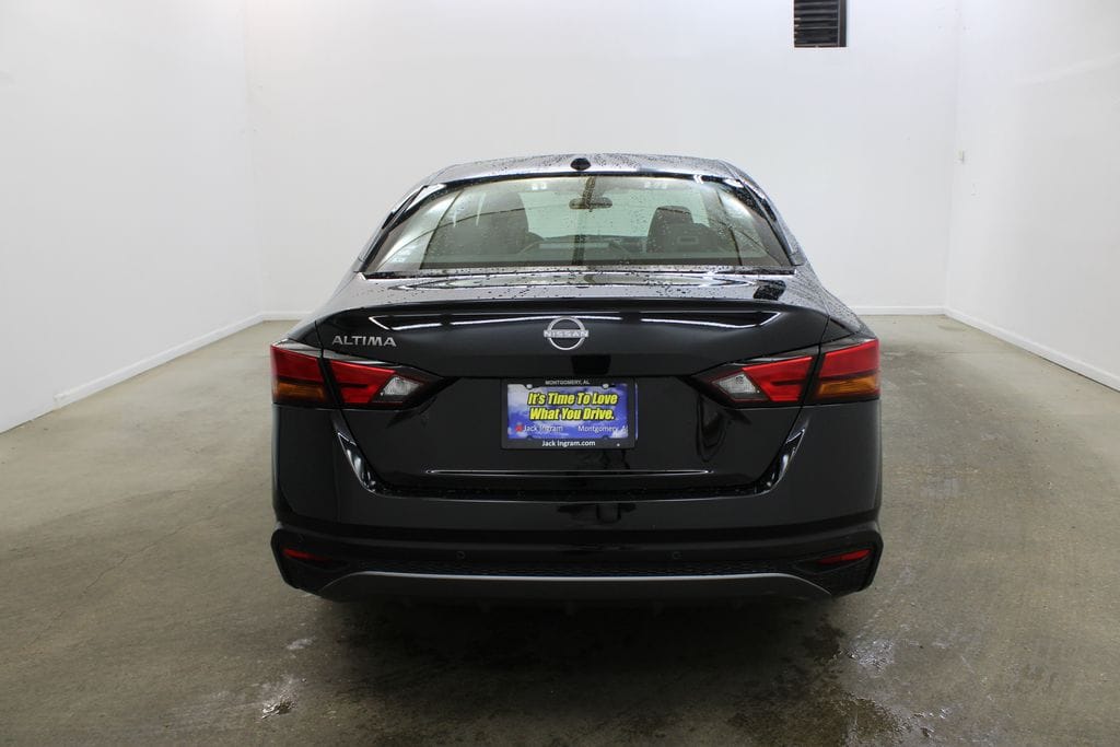 New 2026 Nissan Altima SV Sedan