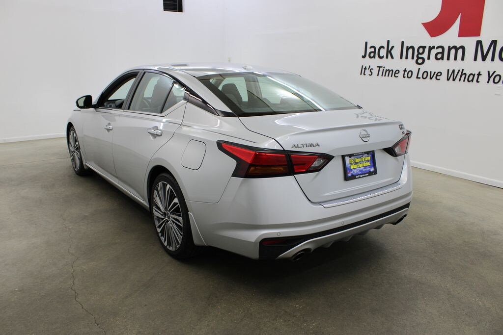 Used 2023 Nissan Altima 2.5 SL Sedan