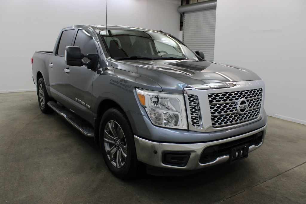 2019 Nissan Titan SV - Photo 6