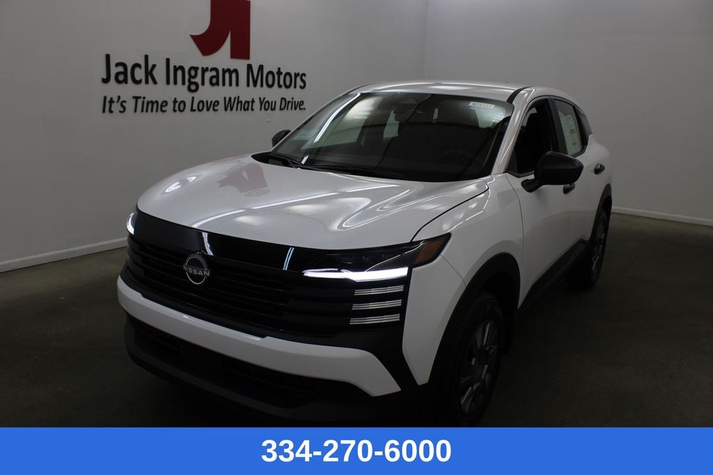 2026 Nissan Kicks 2.0 S's photo