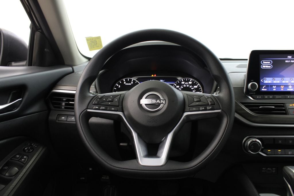 2025 Nissan Altima SV - Photo 22