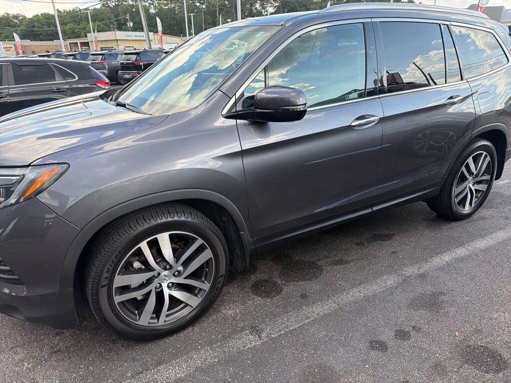 Used 2018 Honda Pilot Elite AWD SUV