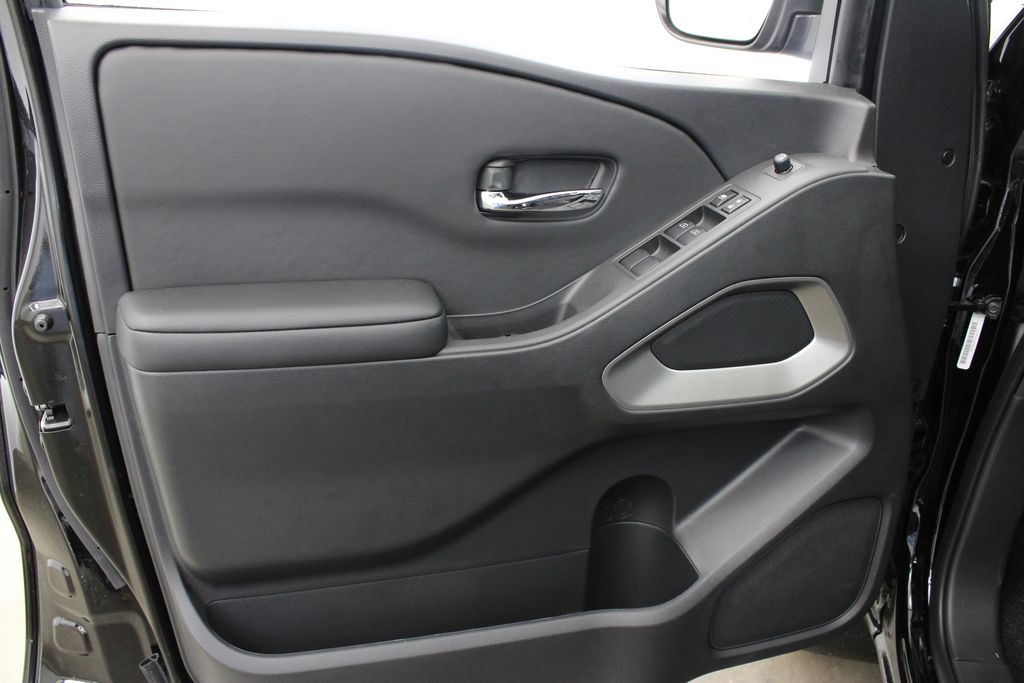 2026 Nissan Frontier SV - Photo 14