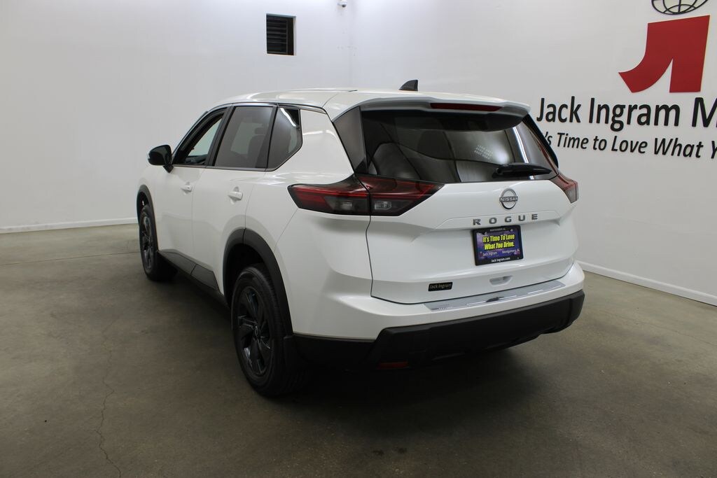 New 2026 Nissan Rogue SV SUV