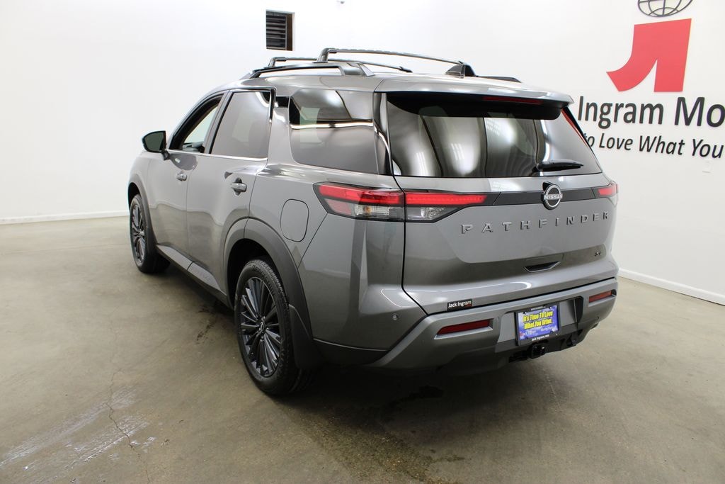 New 2026 Nissan Pathfinder SL SUV
