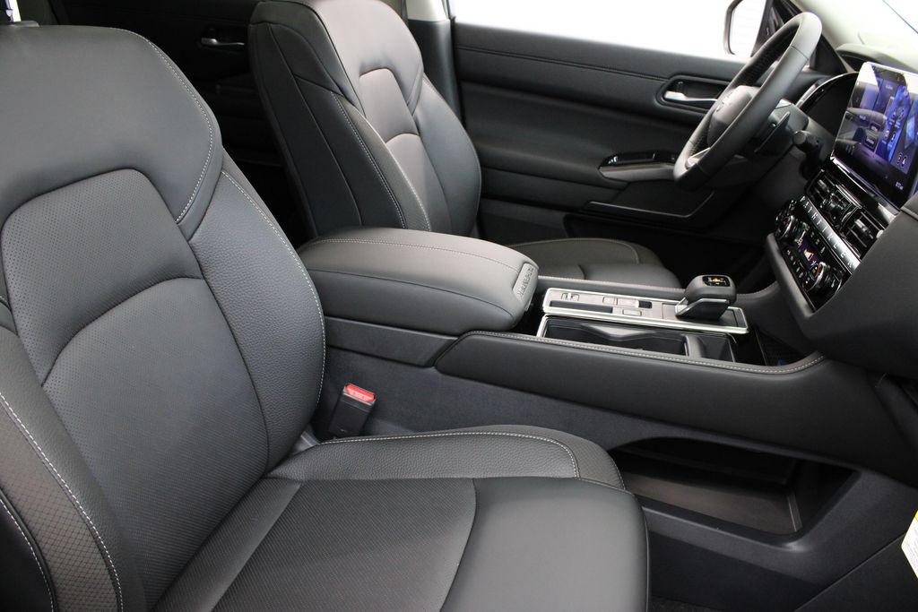 2026 Nissan Pathfinder SL - Photo 23