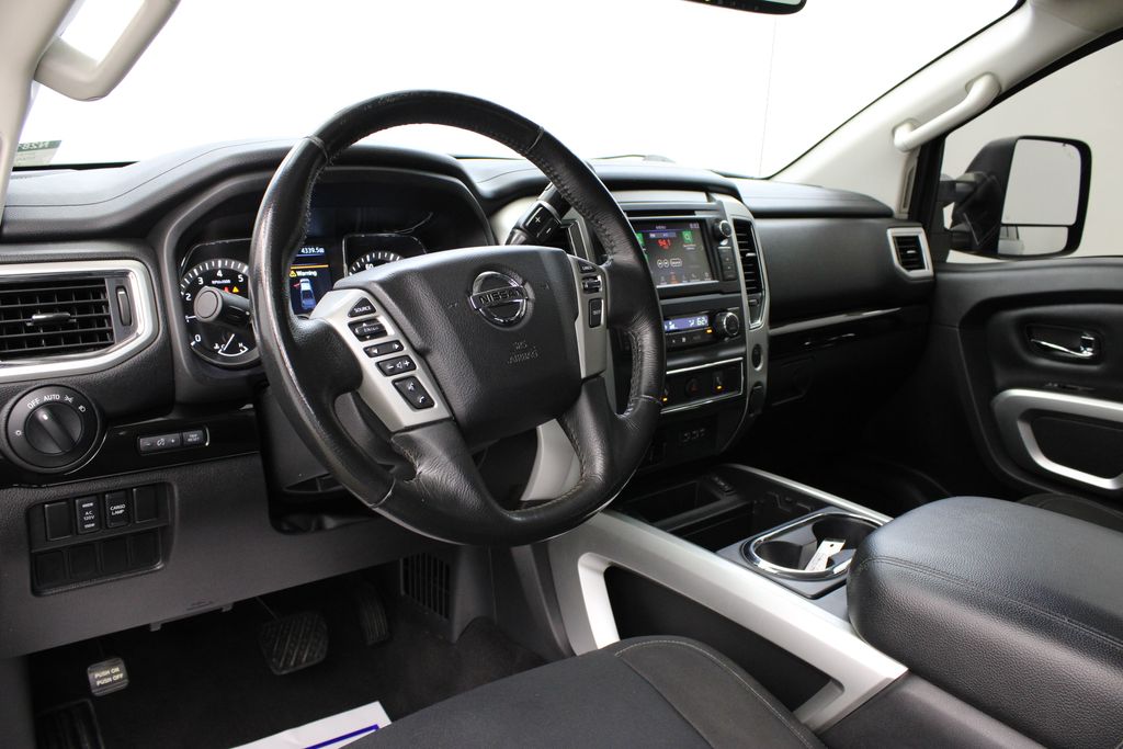 2019 Nissan Titan SV - Photo 16