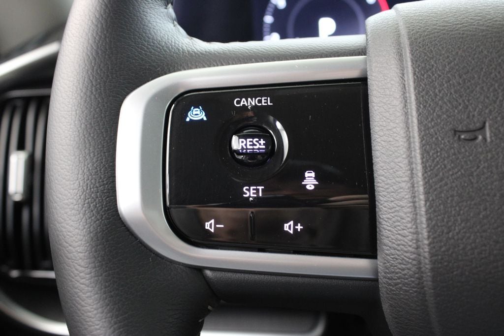 2026 Nissan Armada SV - Photo 25