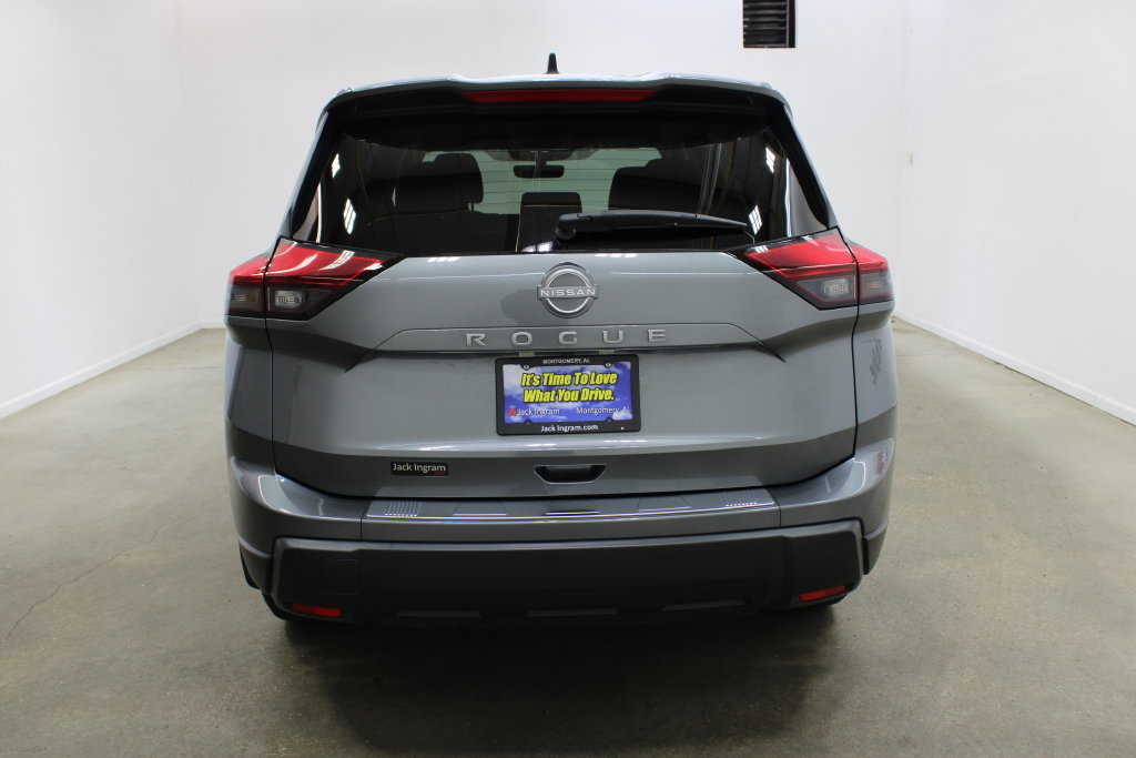 Used 2026 Nissan Rogue SV SUV