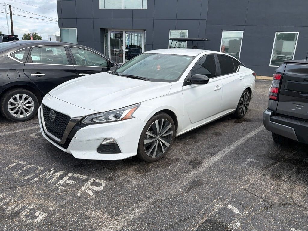 Used 2022 Nissan Altima 2.5 SR Sedan