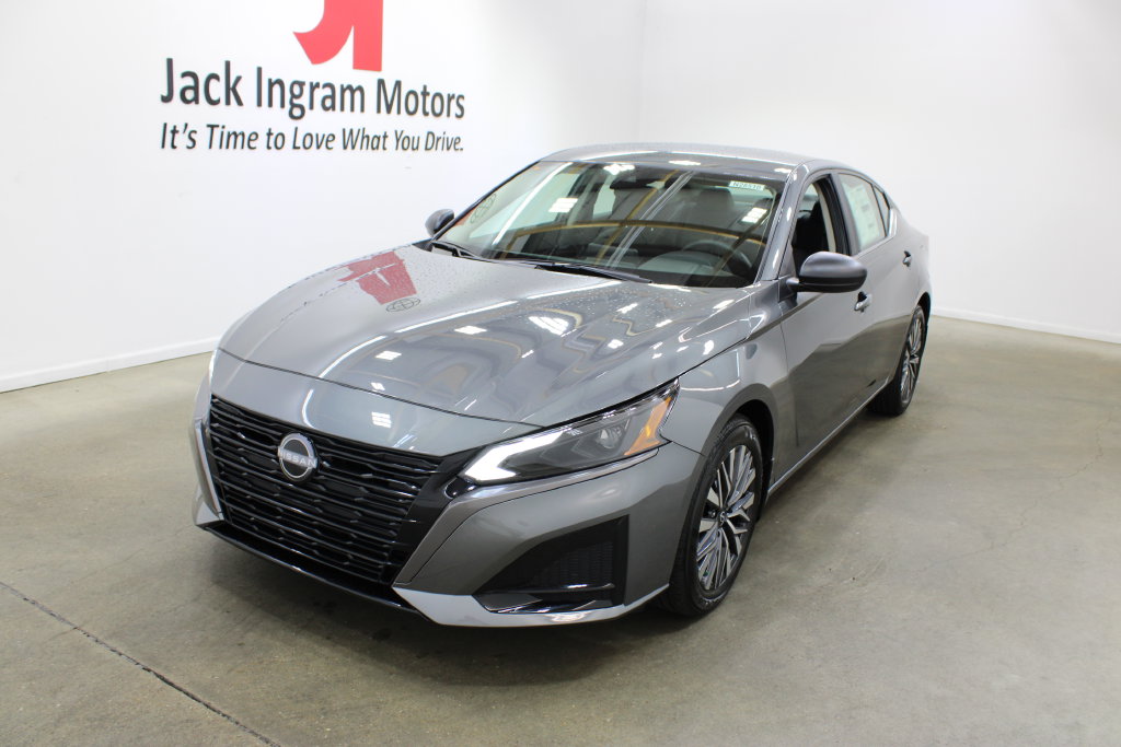 New 2026 Nissan Altima SV Sedan