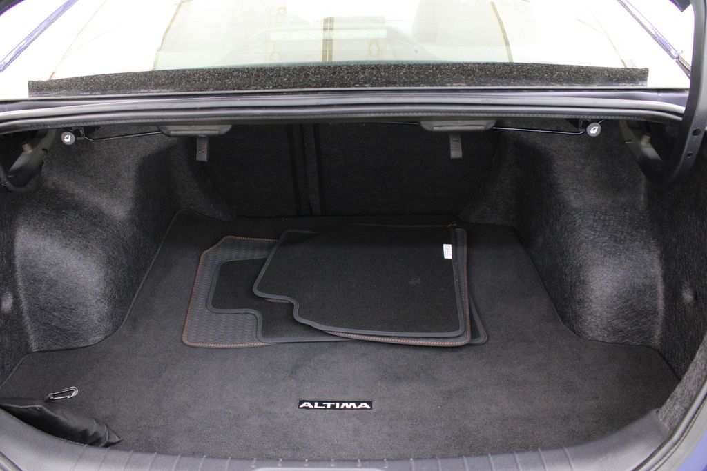 2023 Nissan Altima SR - Photo 31