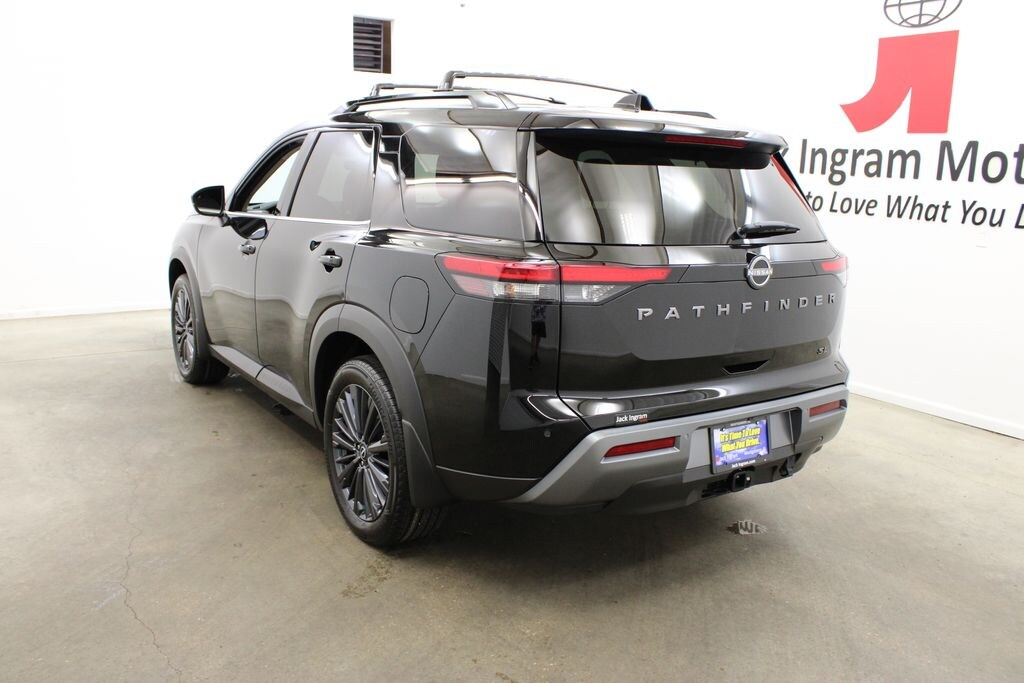 New 2026 Nissan Pathfinder SL SUV