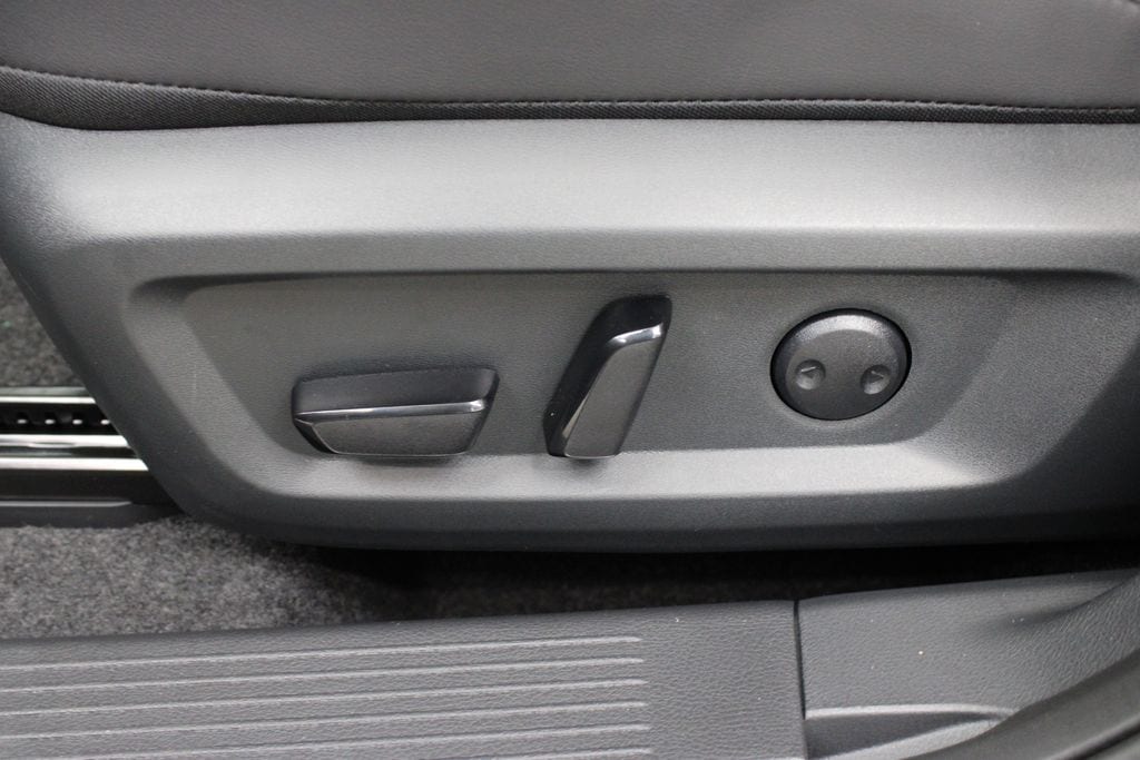 2026 Nissan Rogue Dark Armor - Photo 18