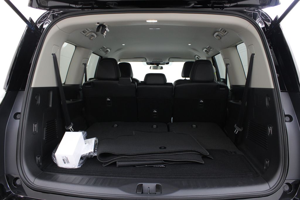 2026 Nissan Armada SV - Photo 28