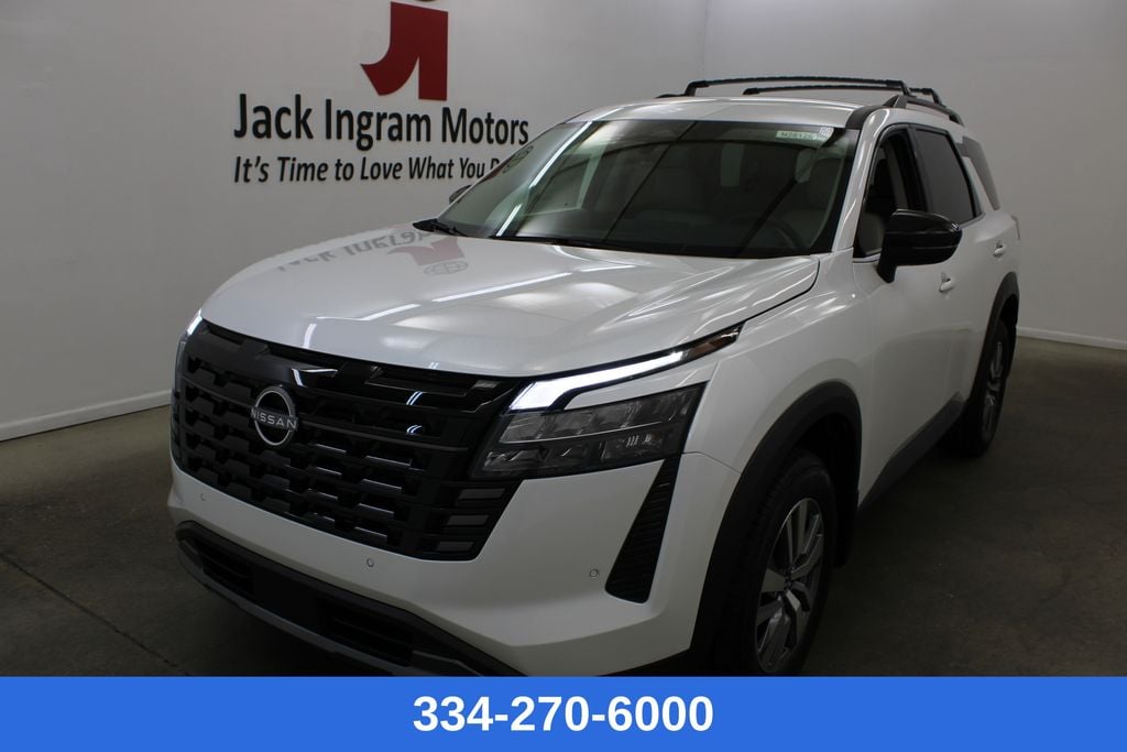 2026 Nissan Pathfinder SL 4WD's photo