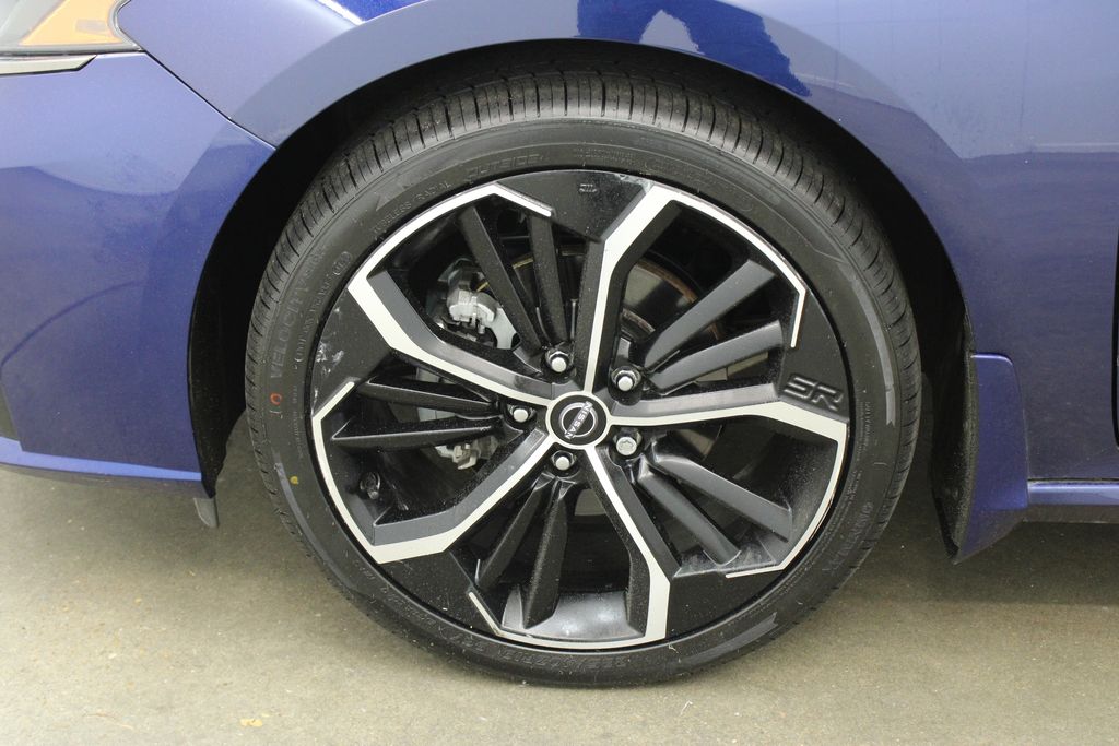 2023 Nissan Altima SR - Photo 30