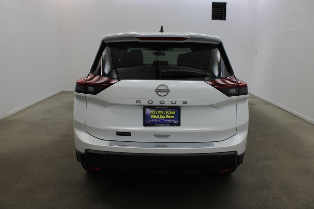 New 2026 Nissan Rogue SV SUV