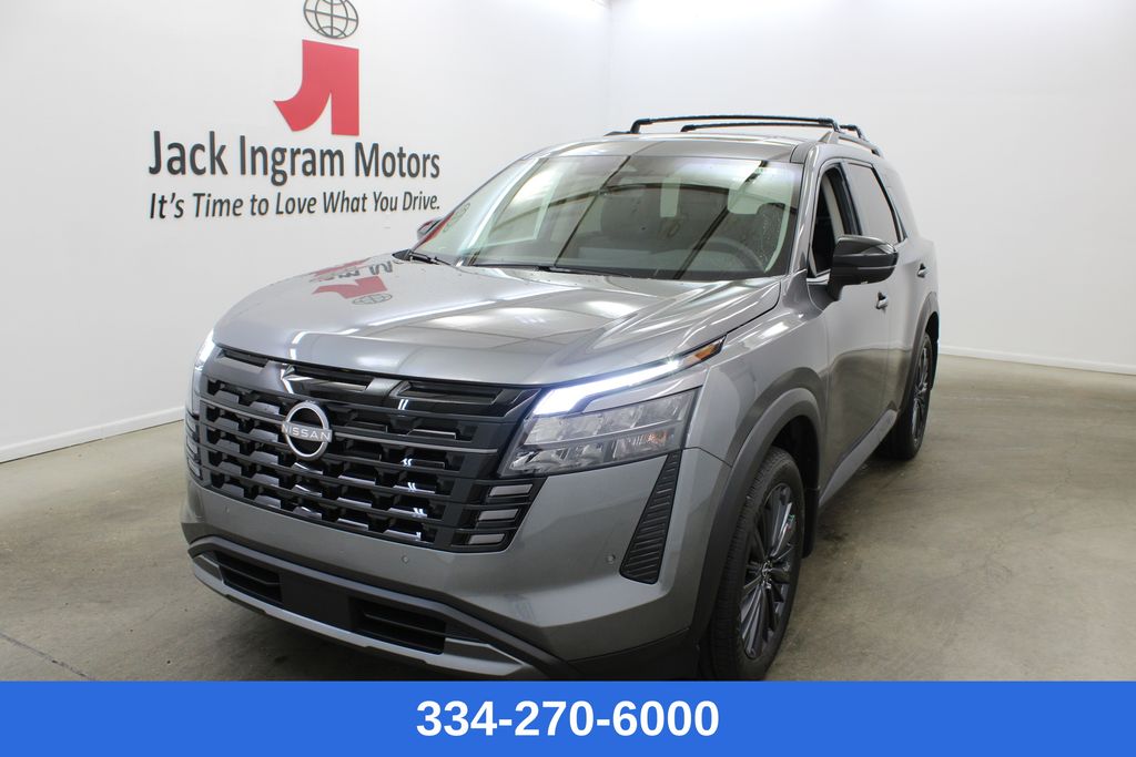 2026 Nissan Pathfinder SL 2WD's photo