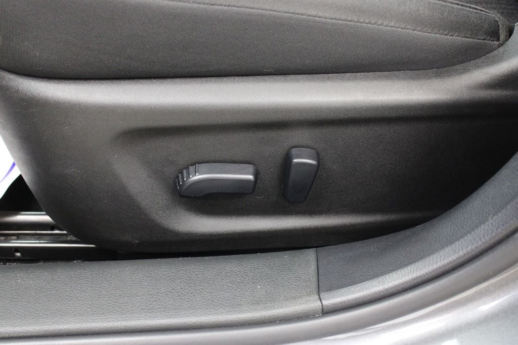 2025 Nissan Altima SV - Photo 13
