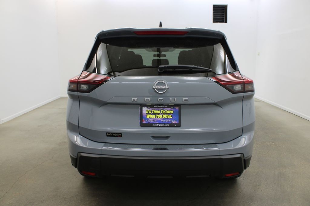 New 2026 Nissan Rogue SV SUV