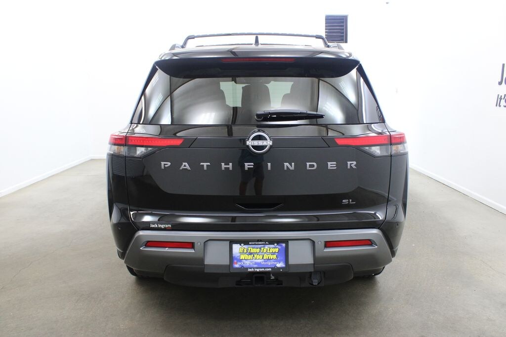 New 2026 Nissan Pathfinder SL SUV