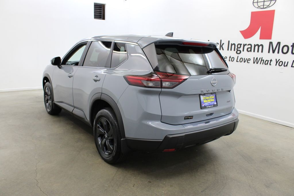 New 2026 Nissan Rogue SV SUV