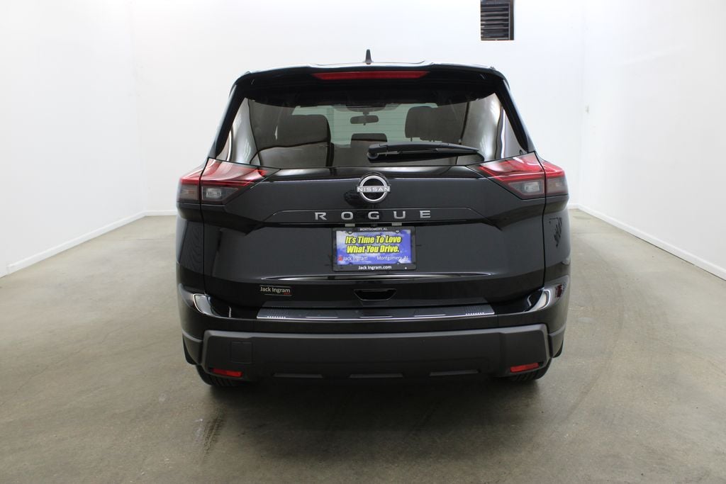 New 2026 Nissan Rogue SV SUV