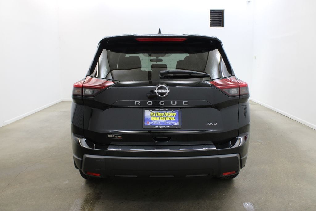 New 2026 Nissan Rogue SV SUV