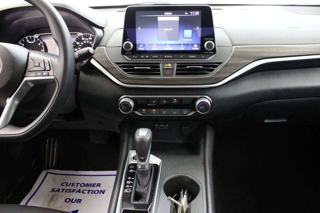2025 Nissan Altima SV - Photo 17