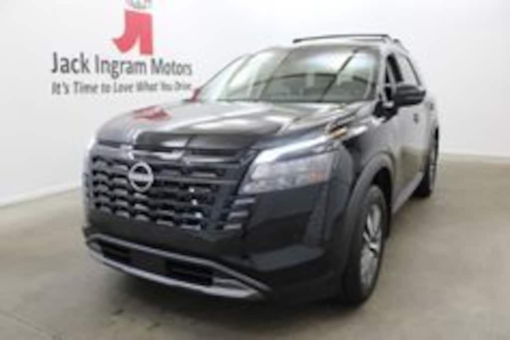 New 2026 Nissan Pathfinder SL SUV