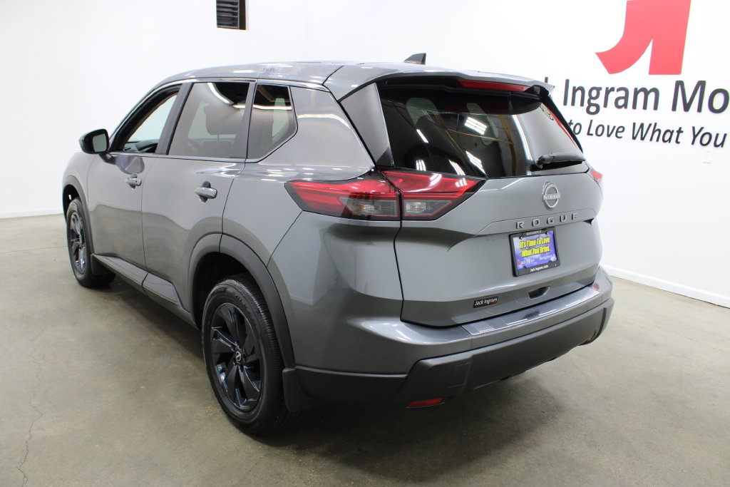 Used 2026 Nissan Rogue SV SUV