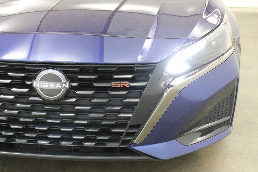 2023 Nissan Altima SR - Photo 8