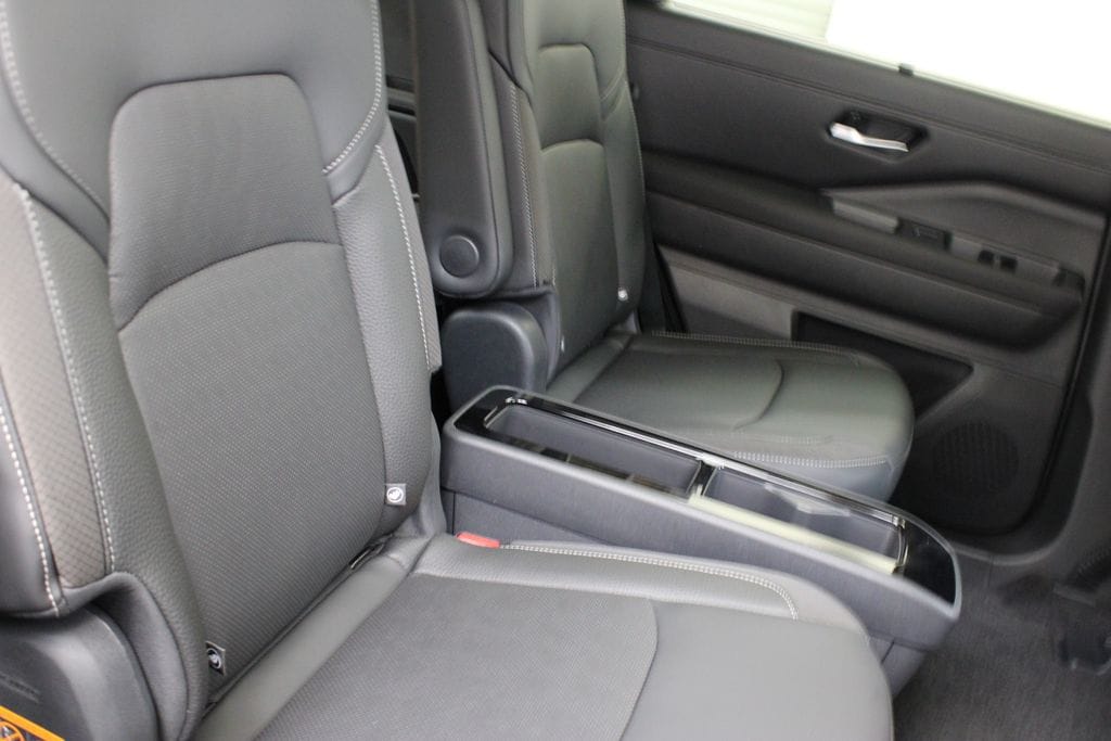 2026 Nissan Pathfinder SL - Photo 19
