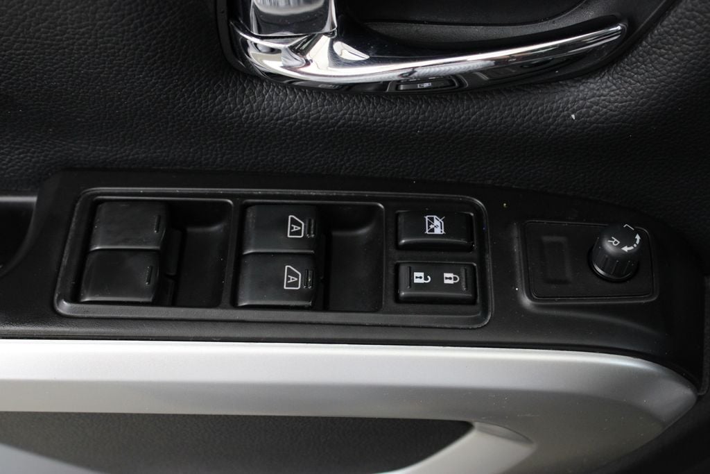 2019 Nissan Titan SV - Photo 18