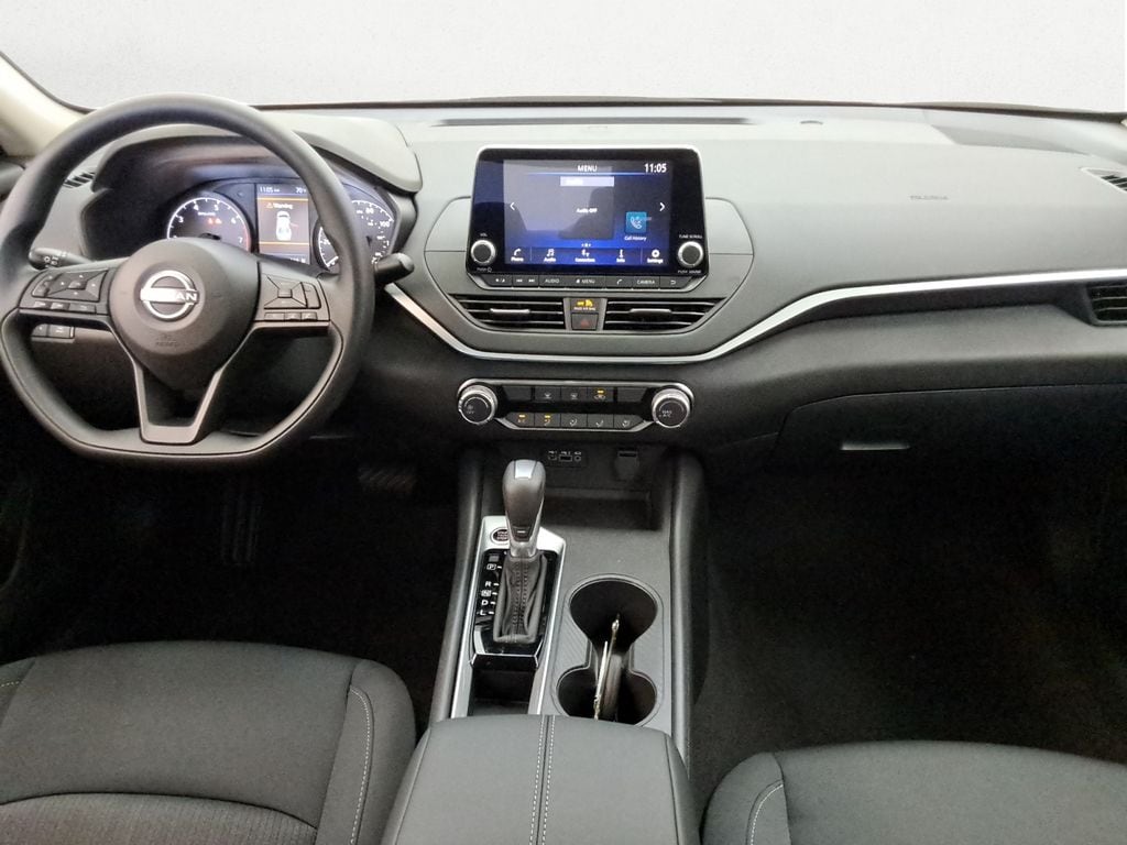 2025 Nissan Altima S - Photo 11