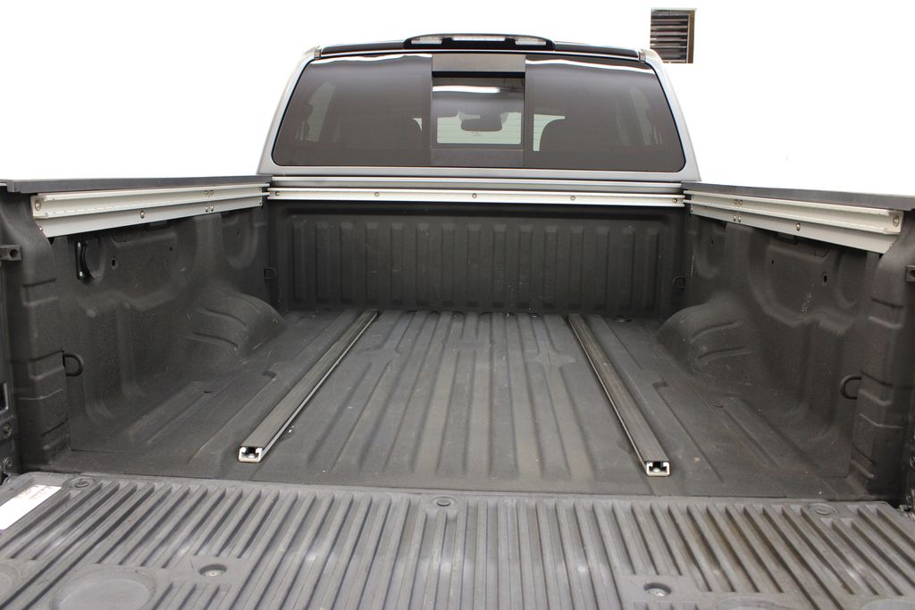 2019 Nissan Titan SV - Photo 29