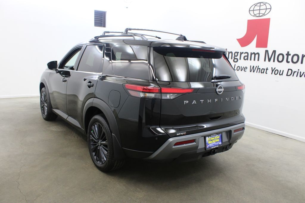 New 2026 Nissan Pathfinder SL SUV
