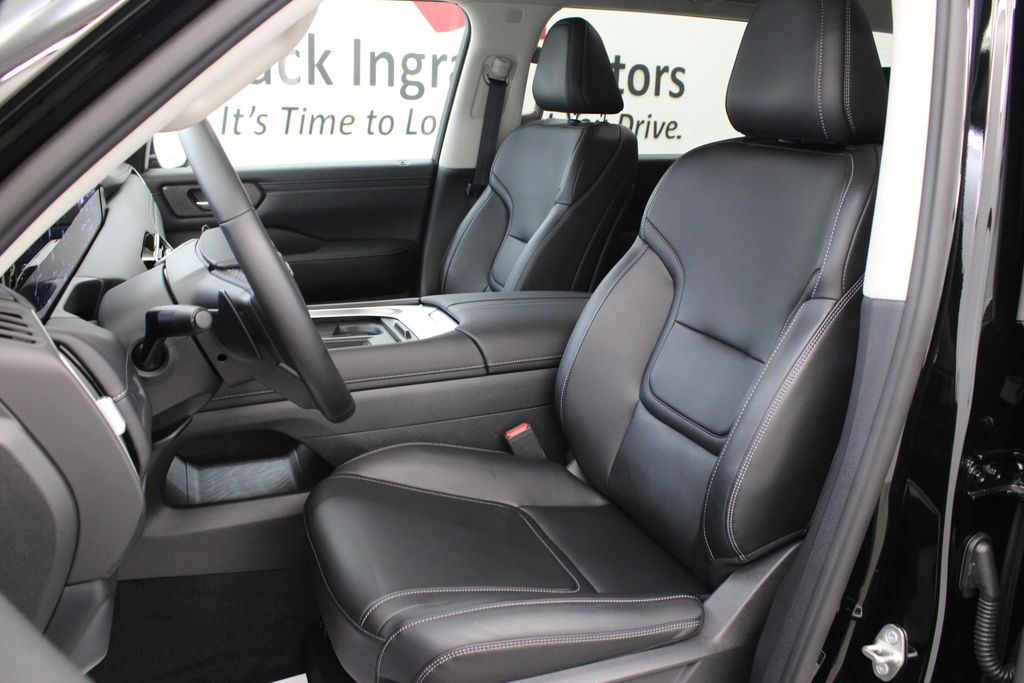 2026 Nissan Armada SV - Photo 14