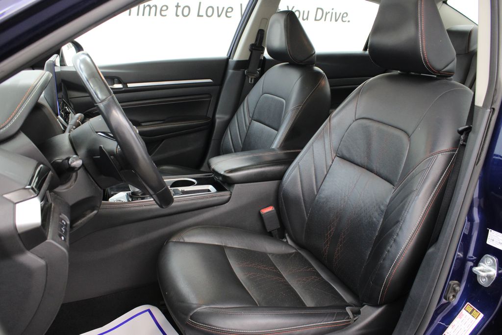 2023 Nissan Altima SR - Photo 8